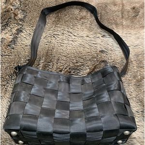 Harveys Black Woven Seatbelt Crossbody Bag